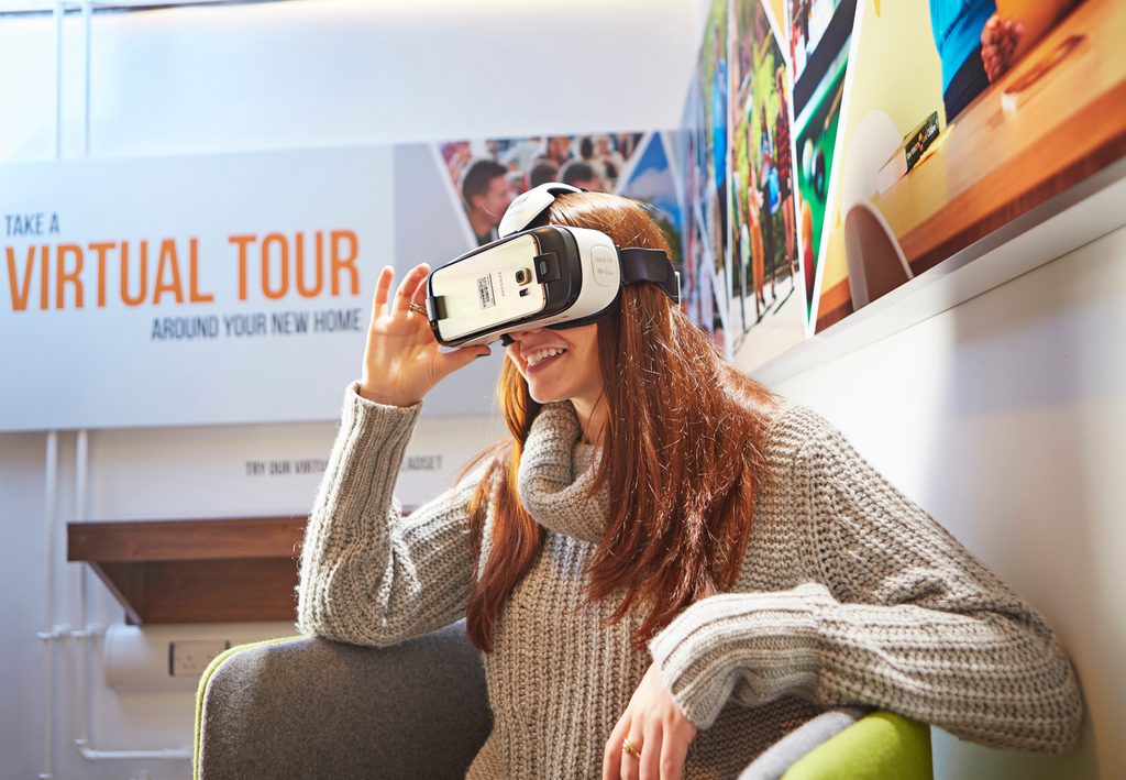 Student using a virtual headset to tour accommodation